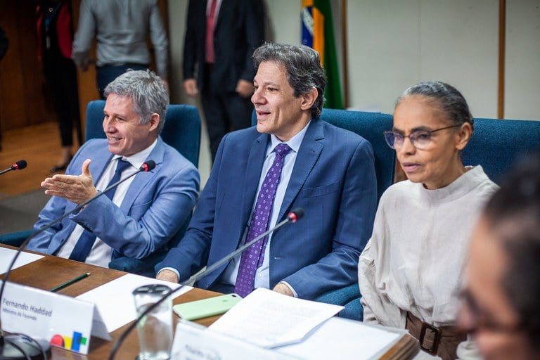 ministérios fazem acordo para incentivar agricultura de baixo carbono