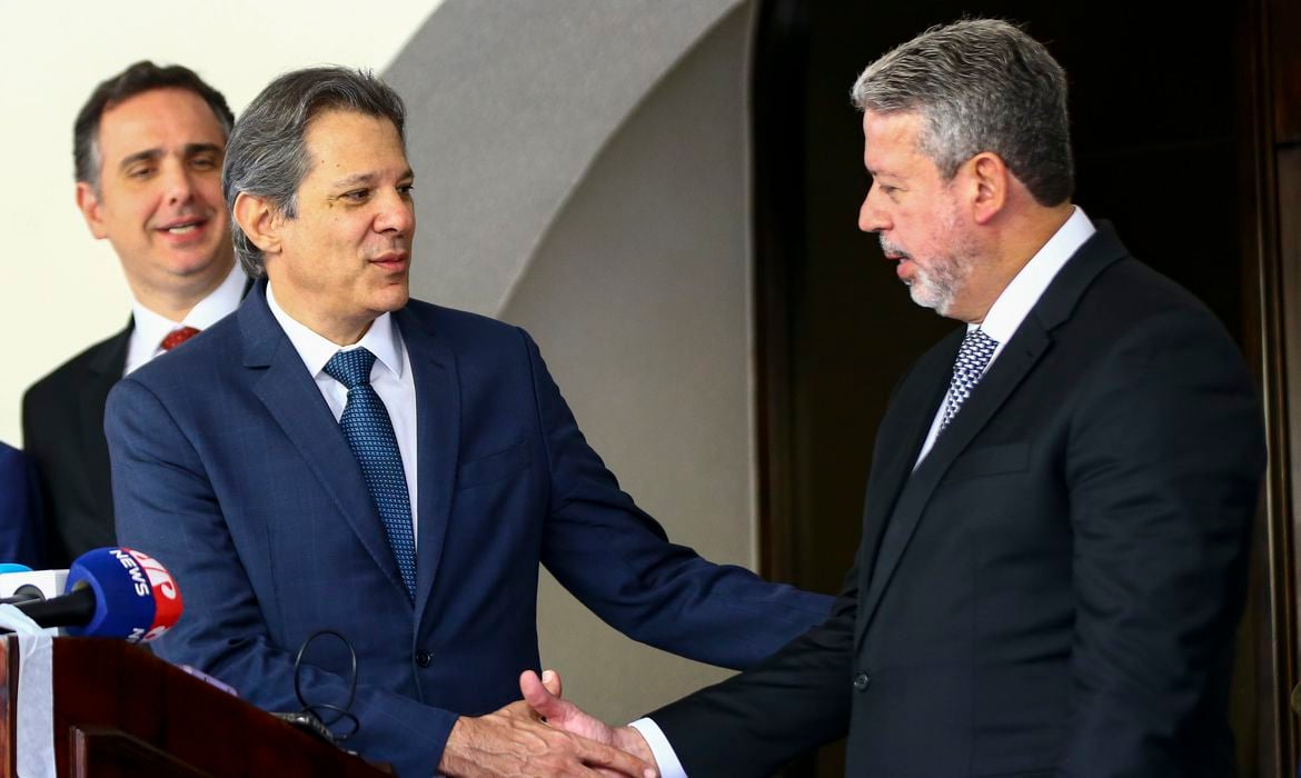 arthur-lira-haddad-arcabouco-votacao-1 Lira quer votar arcabouço, Carf e reforma tributária a partir de julho