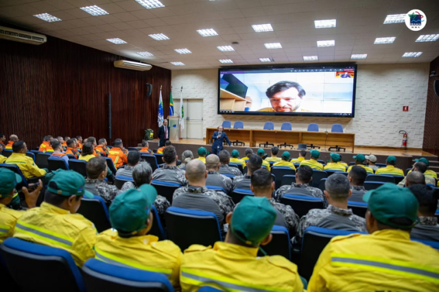 Equipe do Ibama embarca em ajuda humanitária para combate aos incêndios florestais no Canadá