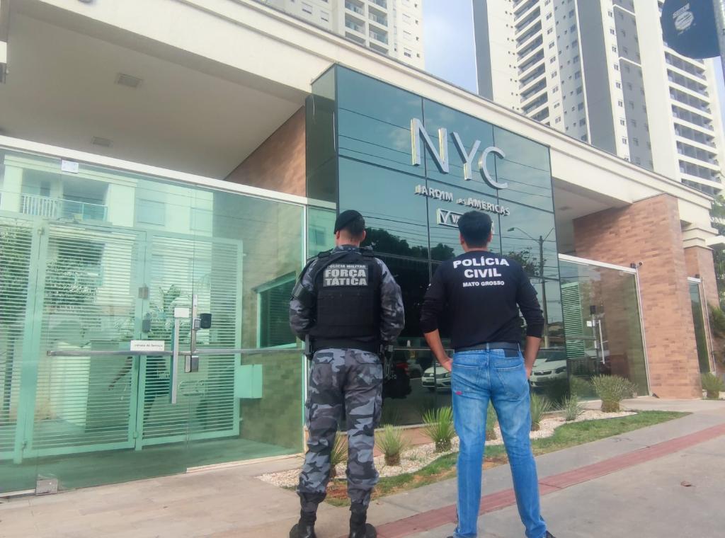 a0f0cf7b-db85-f357-c9a8-88f55467af61